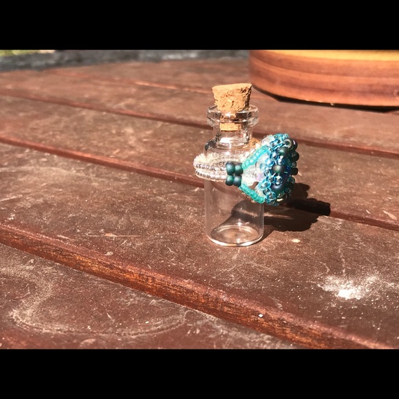 Handmade Beaded Ring - Picture 5 of 9